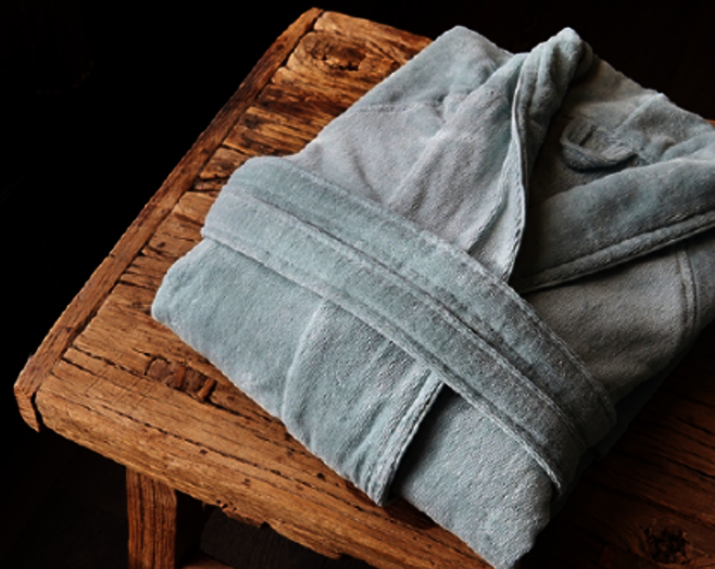 bathrobe